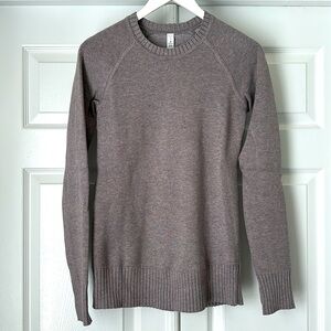 Lululemon sweater size Small